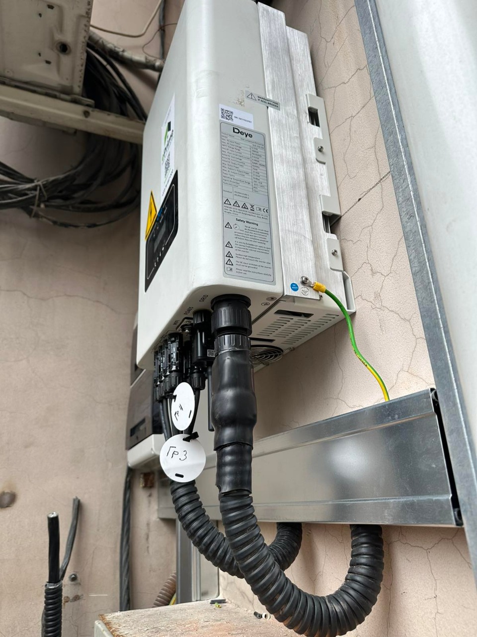 Invertor și panouri solare monitorizare în timp real stație fotovoltaică 25kW Chișinău