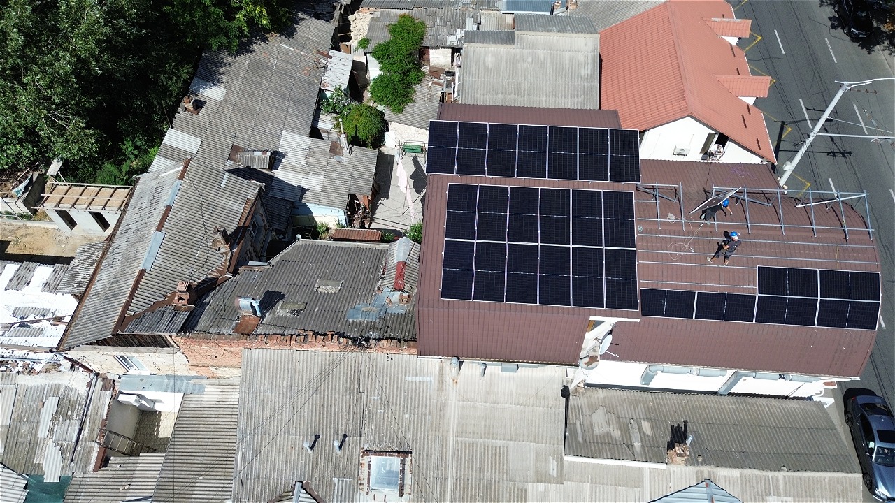 Invertor și panouri solare monitorizare în timp real stație fotovoltaică 25kW Chișinău