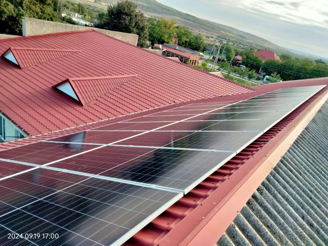 r-nul Cantemir Hanaseni 1stație fotovoltaică 10kW