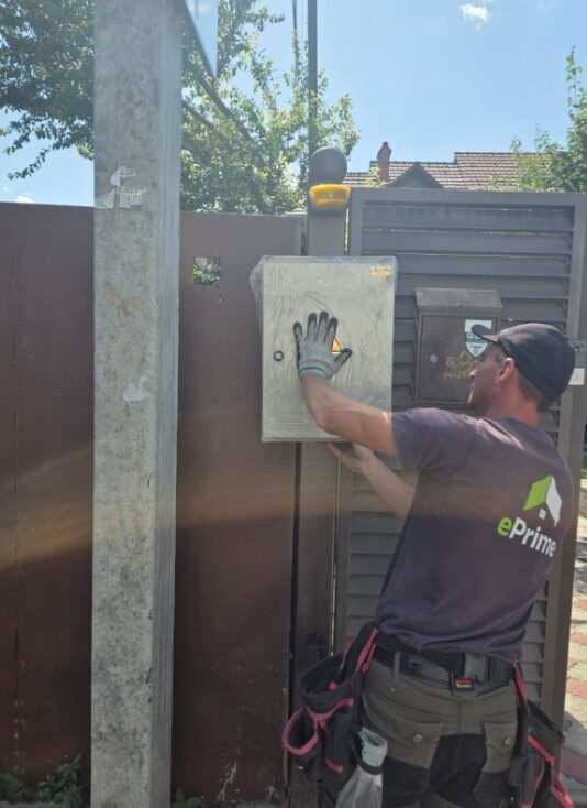 ePrime Pe strada Constantin Stamati din municipiul Chișinău, compania ePrime a instalat o stație fotovoltaică de 11 kW