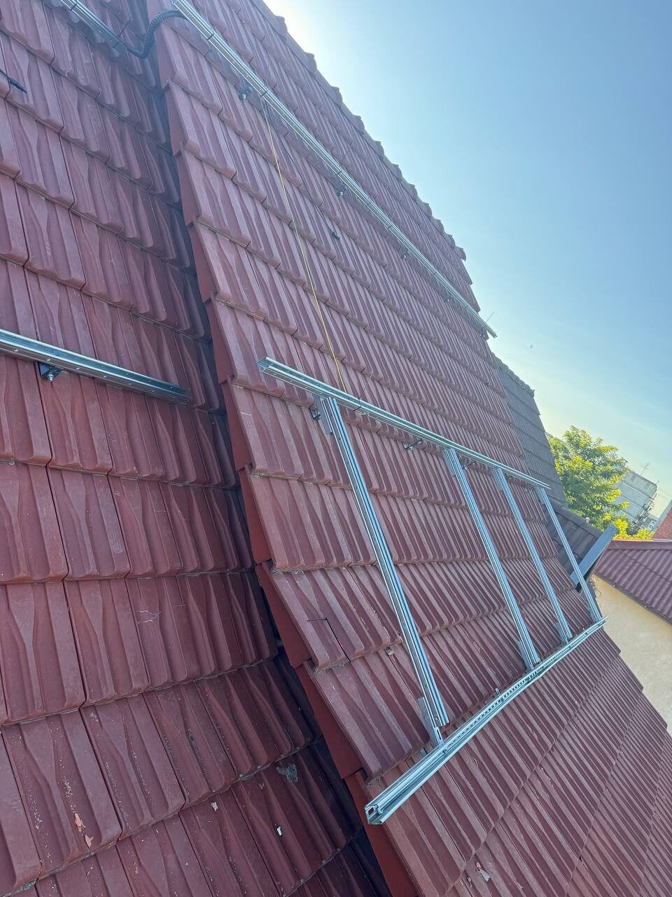 ePrime Pe strada Constantin Stamati din municipiul Chișinău, compania ePrime a instalat o stație fotovoltaică de 11 kW