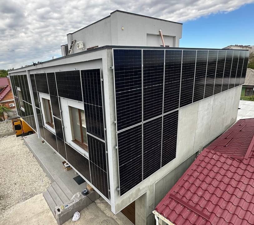 Panouri fotovoltaice și invertor performant 23kW Glodeni monitorizare în timp real