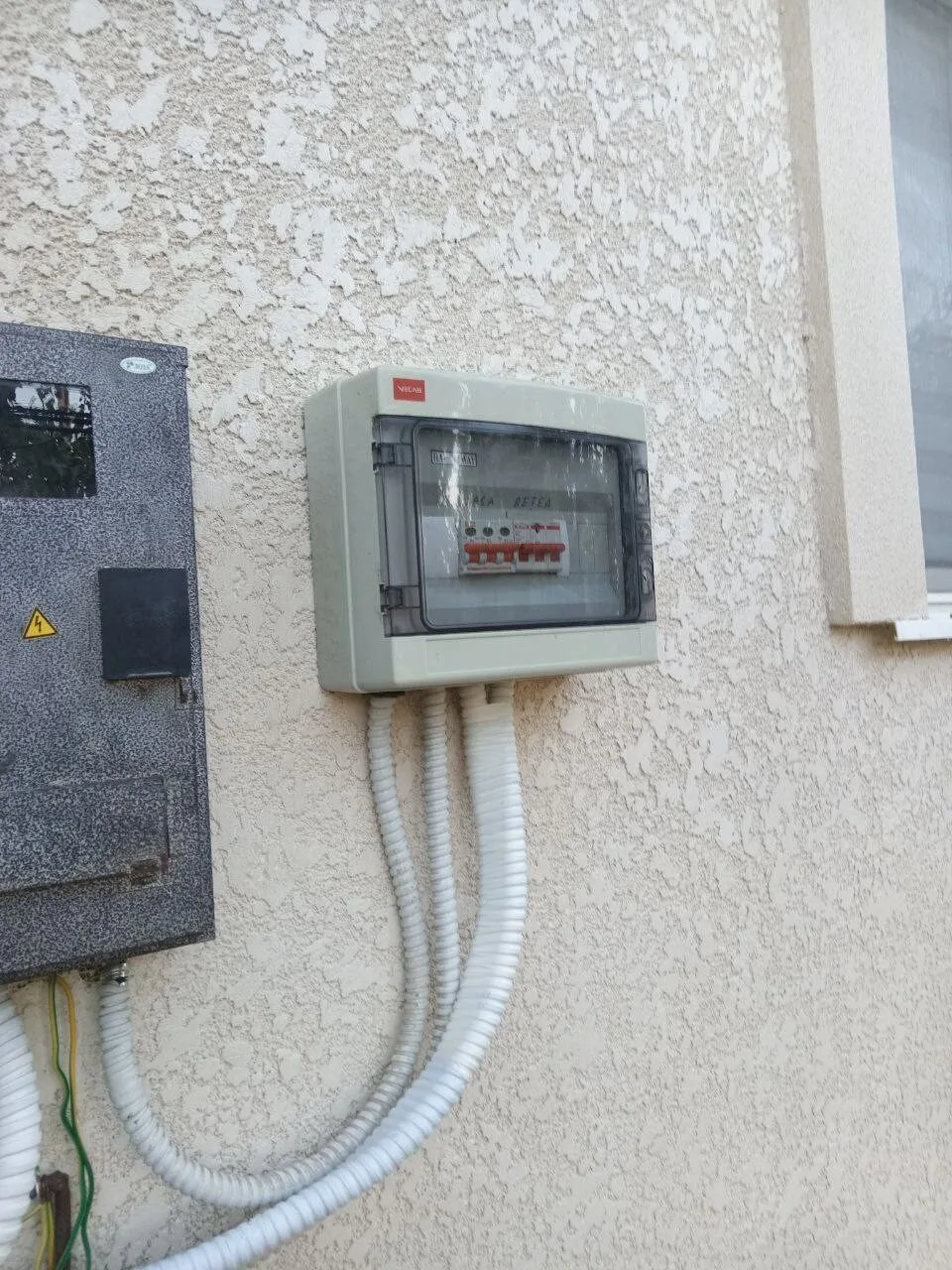 Invertor performant și panouri fotovoltaice 10kW Varnița monitorizare în timp real