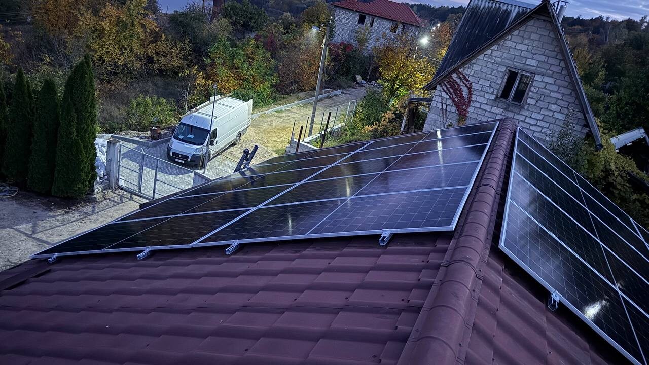 Invertor performant și panouri fotovoltaice 12kW Nimoreni monitorizare în timp real