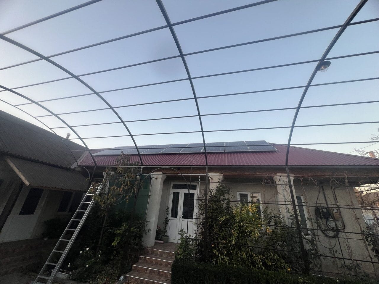 Stație fotovoltaică 12kW Colibași strada Libertății panouri solare ePrime