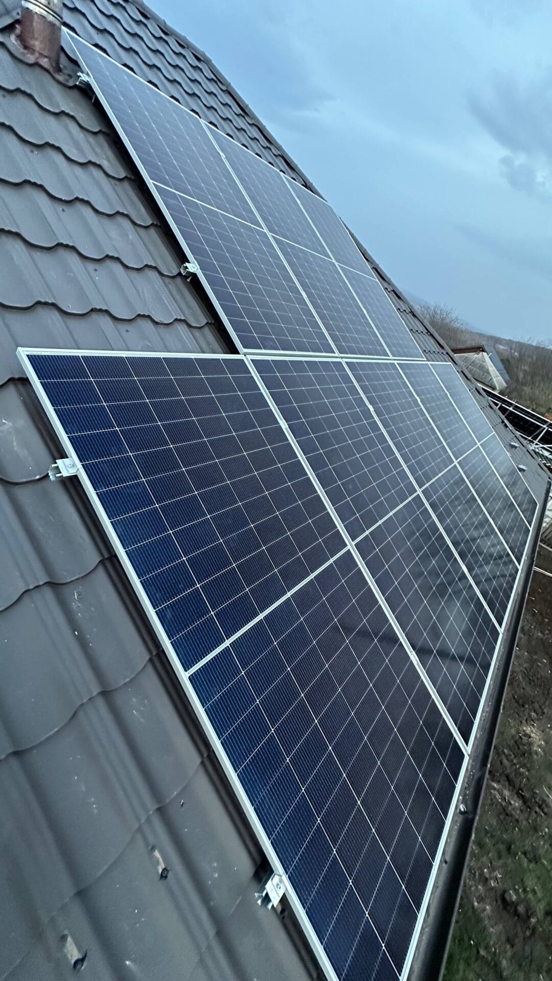 Proiect Fotovoltaic Hibrid 10kW Telenești | Montaj pe Ardezie și Țiglă | Eprime.md