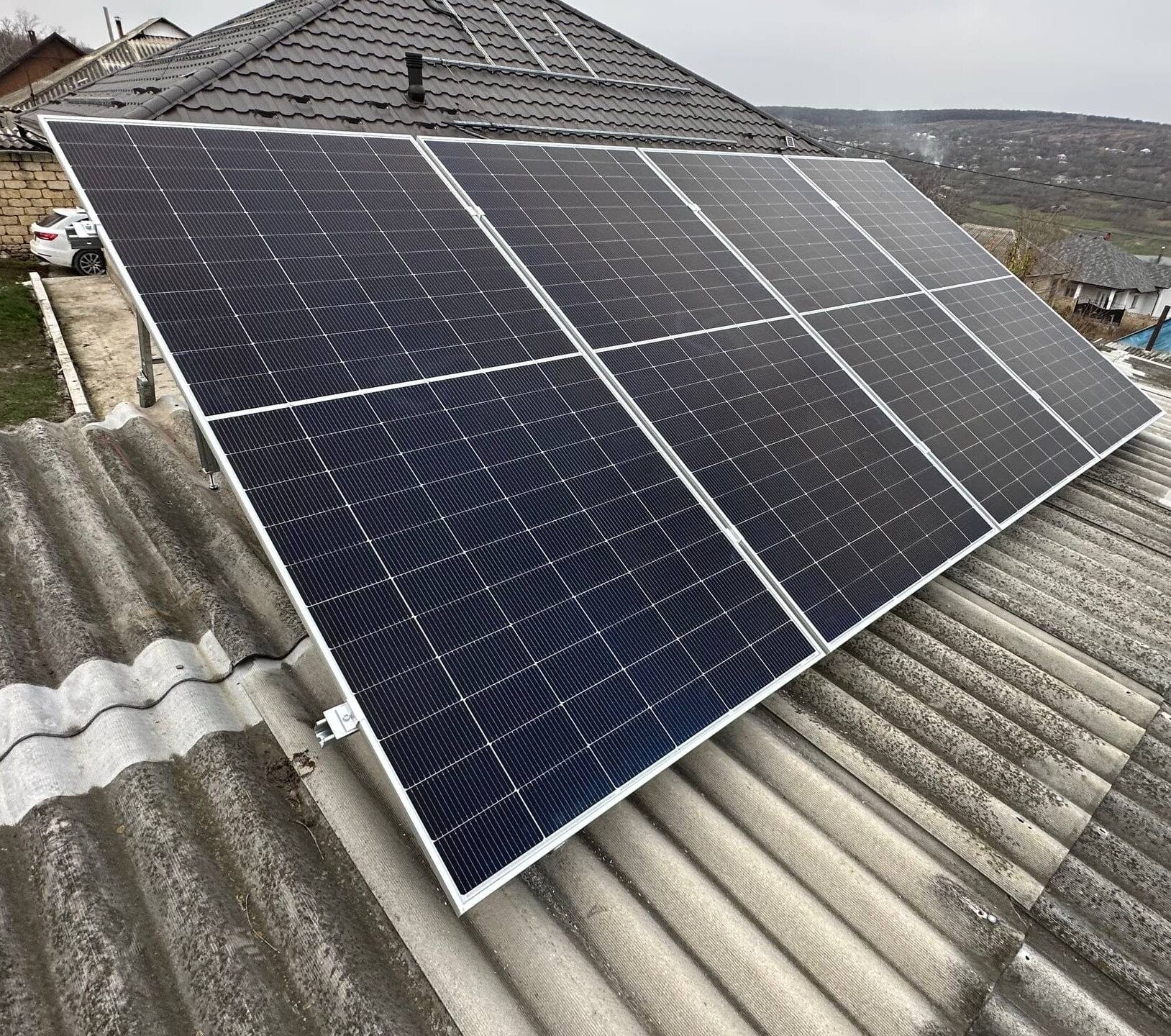 Proiect Fotovoltaic Hibrid 10kW Telenești | Montaj pe Ardezie și Țiglă | Eprime.md