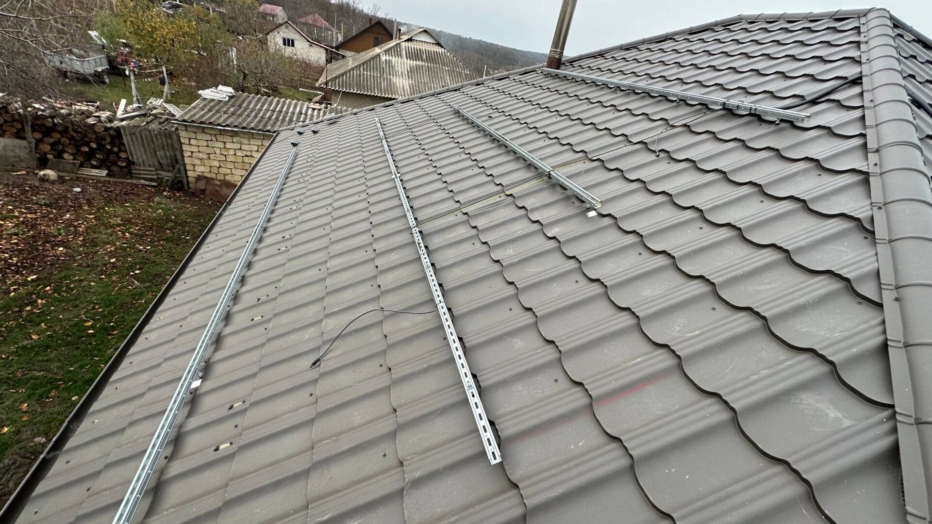 Proiect Fotovoltaic Hibrid 10kW Telenești | Montaj pe Ardezie și Țiglă | Eprime.md