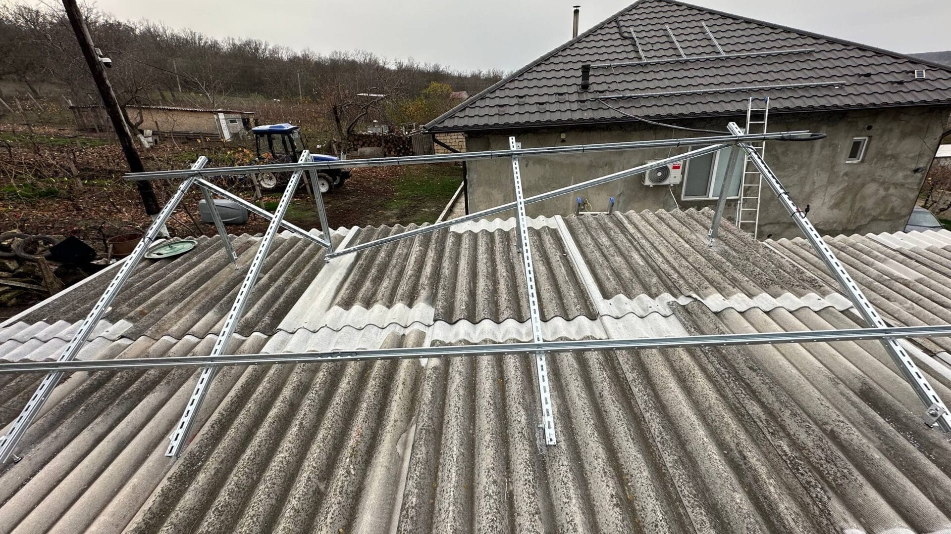 Proiect Fotovoltaic Hibrid 10kW Telenești | Montaj pe Ardezie și Țiglă | Eprime.md