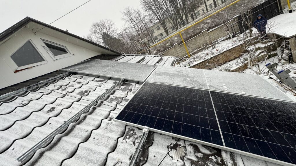 Sistem Fotovoltaic Hibrid 6.5 kW cu Stocare – Independență Energetică în Strășeni ePrime