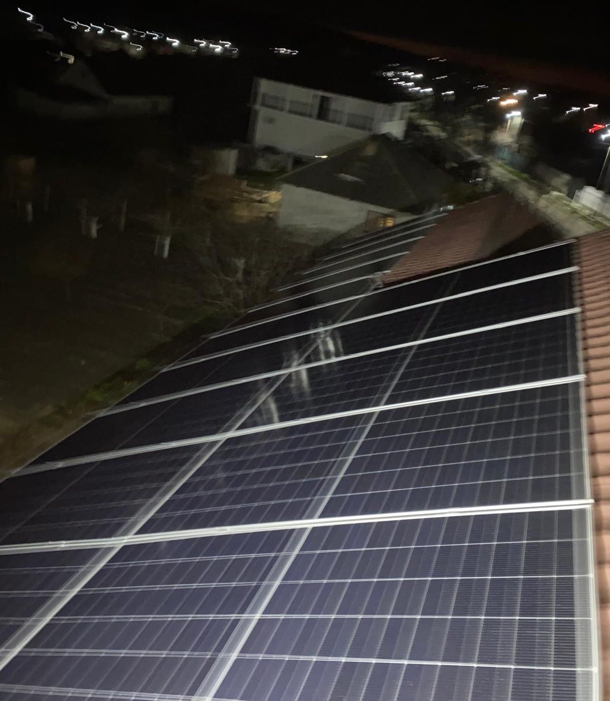 Panouri fotovoltaice LONGi instalate pe acoperiș în Ivancea, Orhei. ePrime