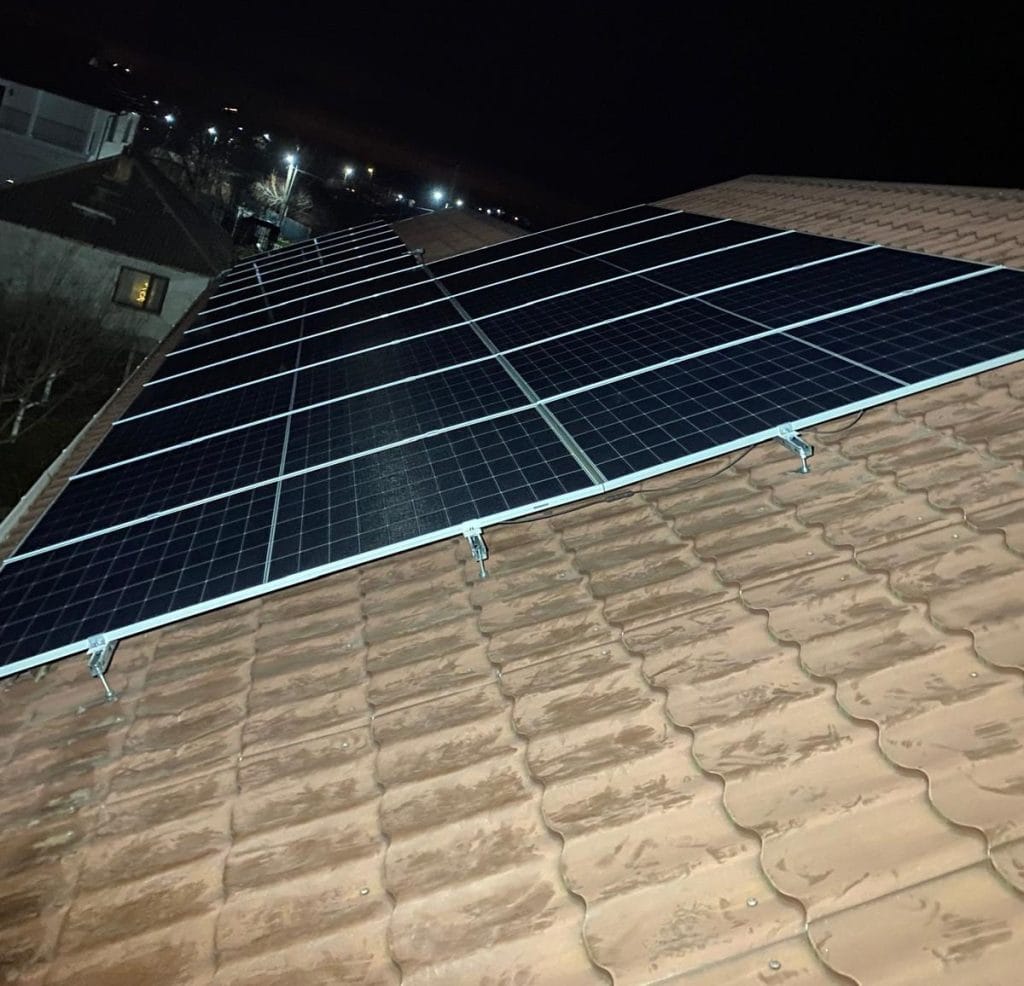 Panouri fotovoltaice LONGi instalate pe acoperiș în Ivancea, Orhei. ePrime