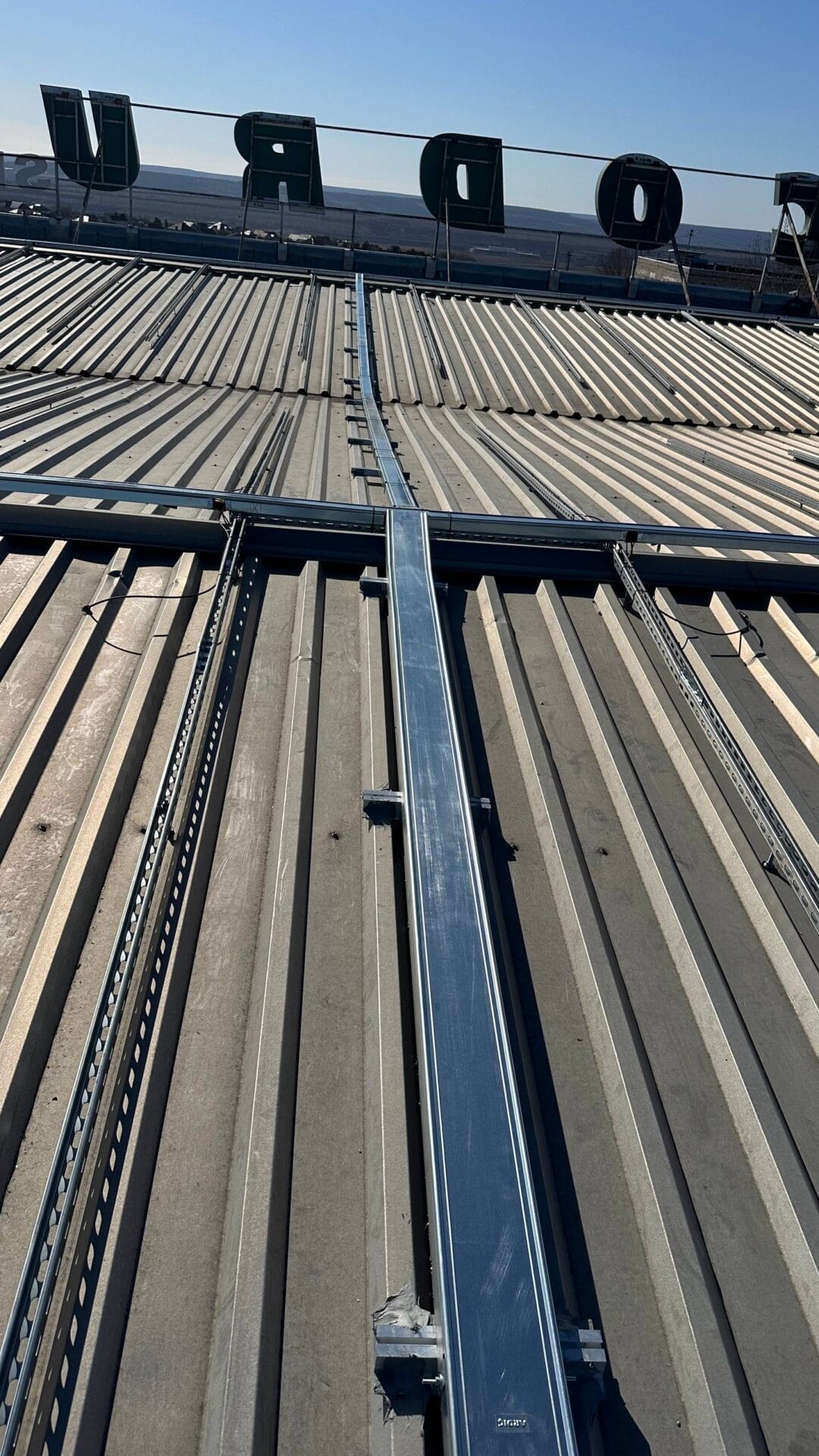 panouri fotovoltaice chisinau, statie solara 212 kw, fabrica de textile codru, panouri solare buiucani, E-Prime Moldova, instalare panouri B2B, energie verde