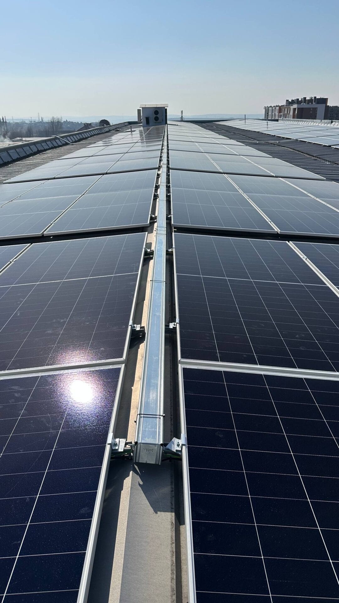 panouri fotovoltaice chisinau, statie solara 212 kw, fabrica de textile codru, panouri solare buiucani, E-Prime Moldova, instalare panouri B2B, energie verde